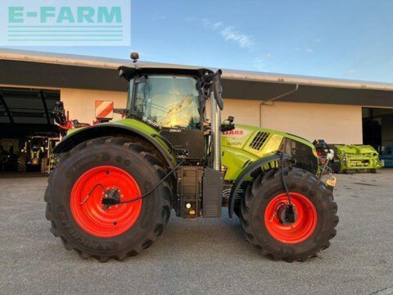 CLAAS axion 870 cmatic cebis CMATIC CEBIS - Tracteur agricole: photos 2 CLAAS axion 870 cmatic cebis CMATIC CEBIS - Tracteur agricole: photos 2