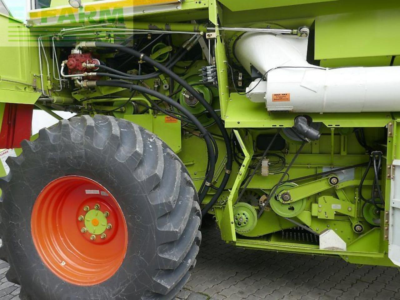 CLAAS dominator 208 mega - sofort verfügbar! - Moissonneuse-batteuse: photos 5 CLAAS dominator 208 mega - sofort verfügbar! - Moissonneuse-batteuse: photos 5