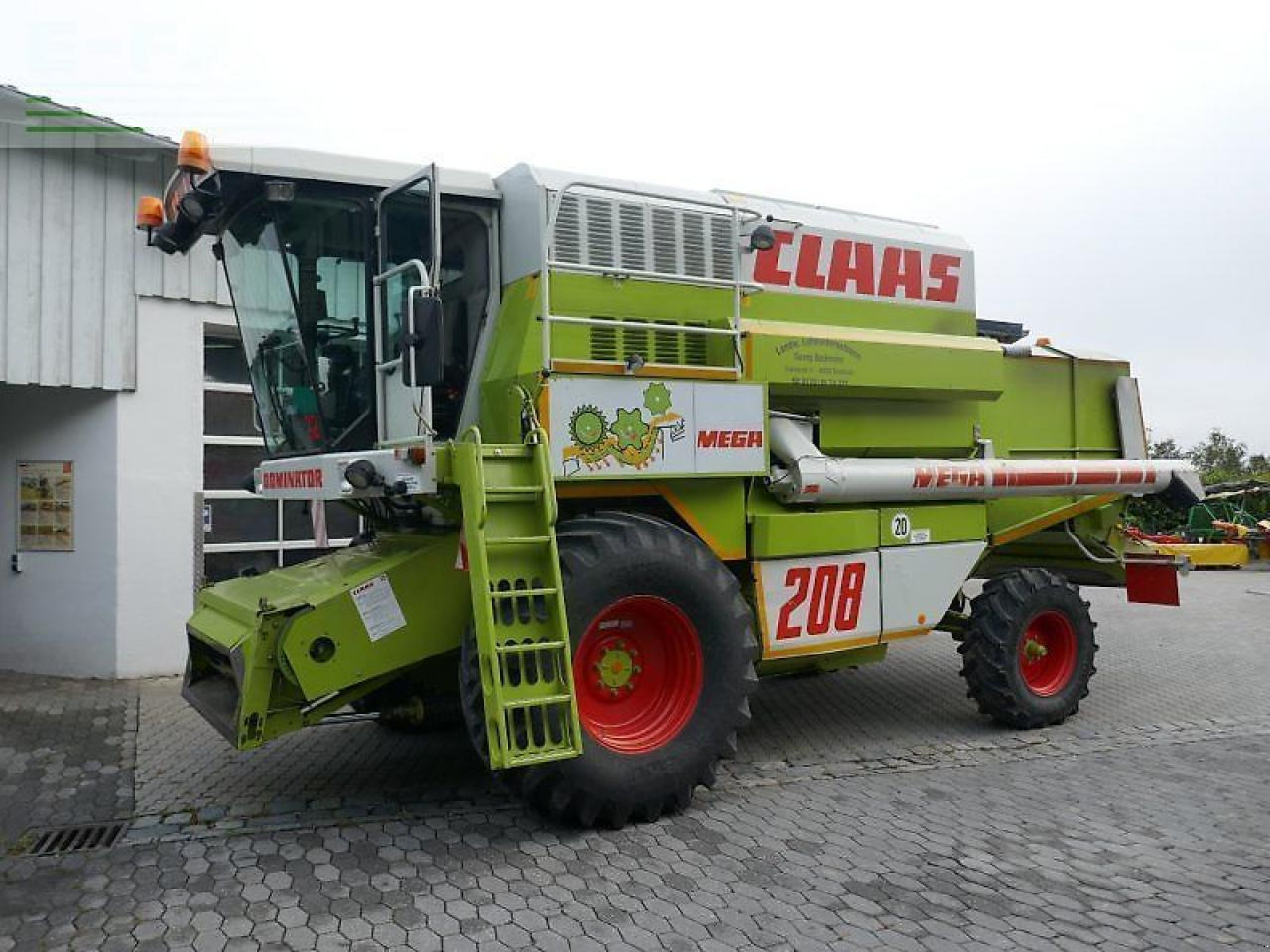 CLAAS dominator 208 mega - sofort verfügbar! - Moissonneuse-batteuse: photos 1 CLAAS dominator 208 mega - sofort verfügbar! - Moissonneuse-batteuse: photos 1