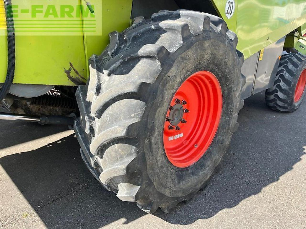 CLAAS lexion 450 - Moissonneuse-batteuse: photos 3 CLAAS lexion 450 - Moissonneuse-batteuse: photos 3