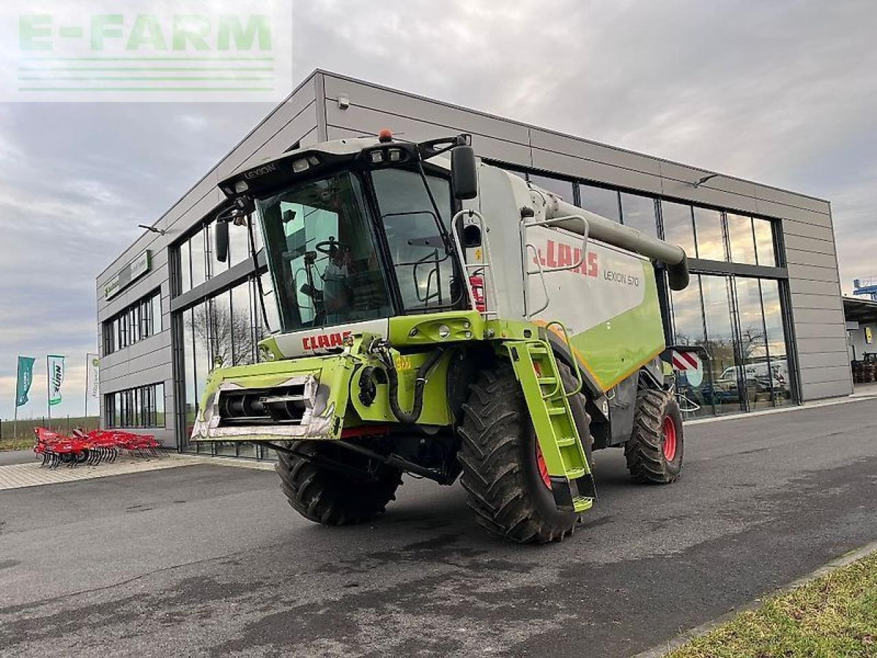 CLAAS lexion 570 - Moissonneuse-batteuse: photos 1 CLAAS lexion 570 - Moissonneuse-batteuse: photos 1