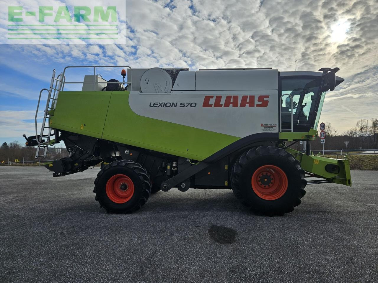 CLAAS lexion 570 - Moissonneuse-batteuse: photos 4 CLAAS lexion 570 - Moissonneuse-batteuse: photos 4
