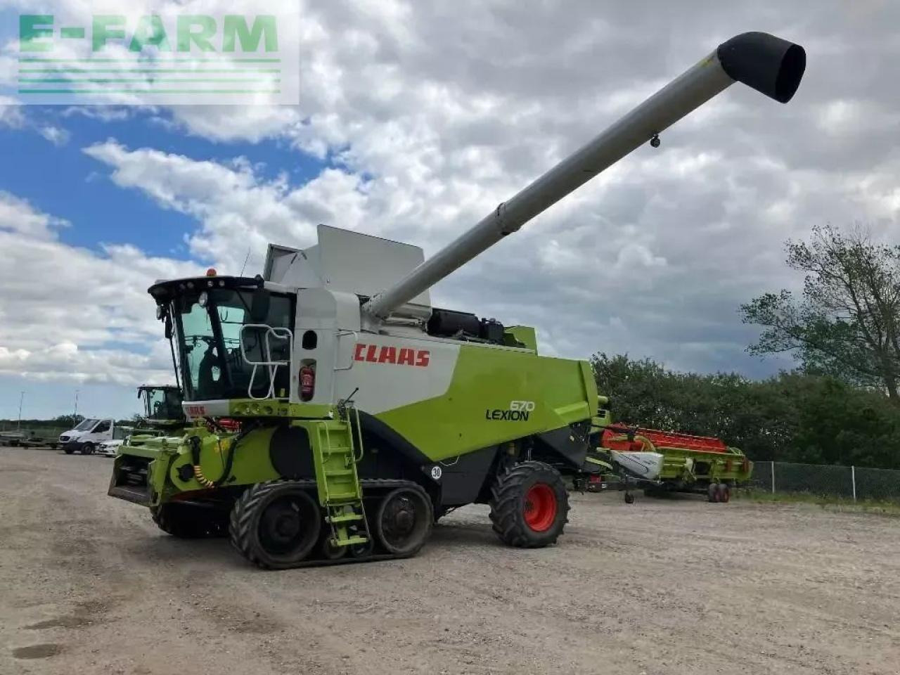 CLAAS lexion 670 tt - Moissonneuse-batteuse: photos 1 CLAAS lexion 670 tt - Moissonneuse-batteuse: photos 1