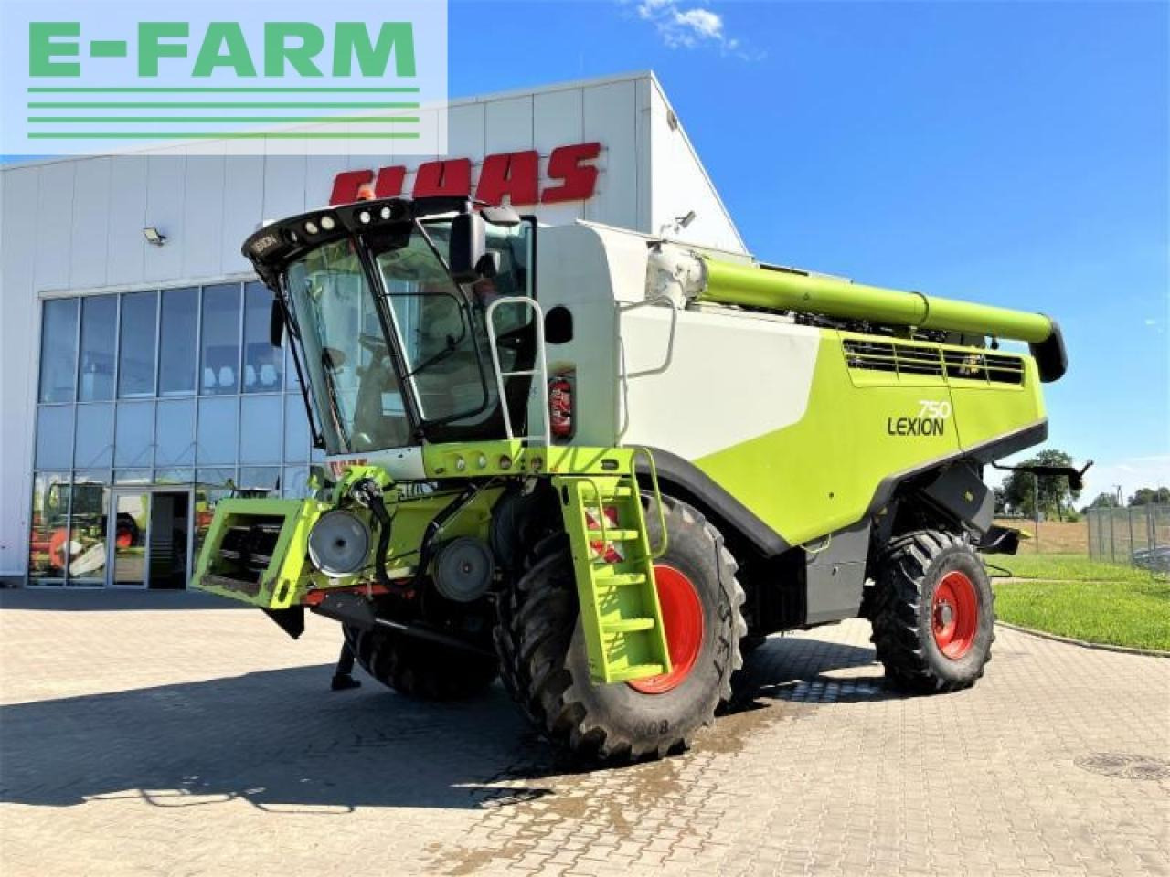 CLAAS lexion 750 - Moissonneuse-batteuse: photos 1 CLAAS lexion 750 - Moissonneuse-batteuse: photos 1