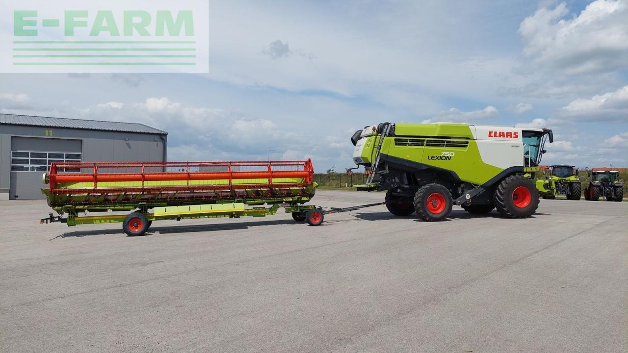 CLAAS lexion 750 (stage iv) - Moissonneuse-batteuse: photos 2 CLAAS lexion 750 (stage iv) - Moissonneuse-batteuse: photos 2