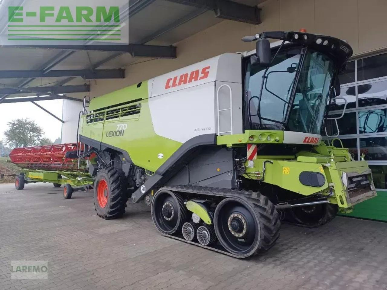 CLAAS lexion 770 terratrac v 930 - Moissonneuse-batteuse: photos 1 CLAAS lexion 770 terratrac v 930 - Moissonneuse-batteuse: photos 1