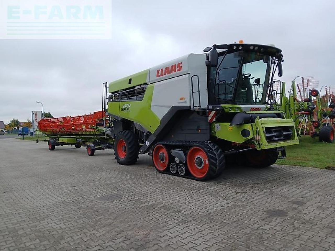 CLAAS lexion 8700 tt - Moissonneuse-batteuse: photos 3 CLAAS lexion 8700 tt - Moissonneuse-batteuse: photos 3