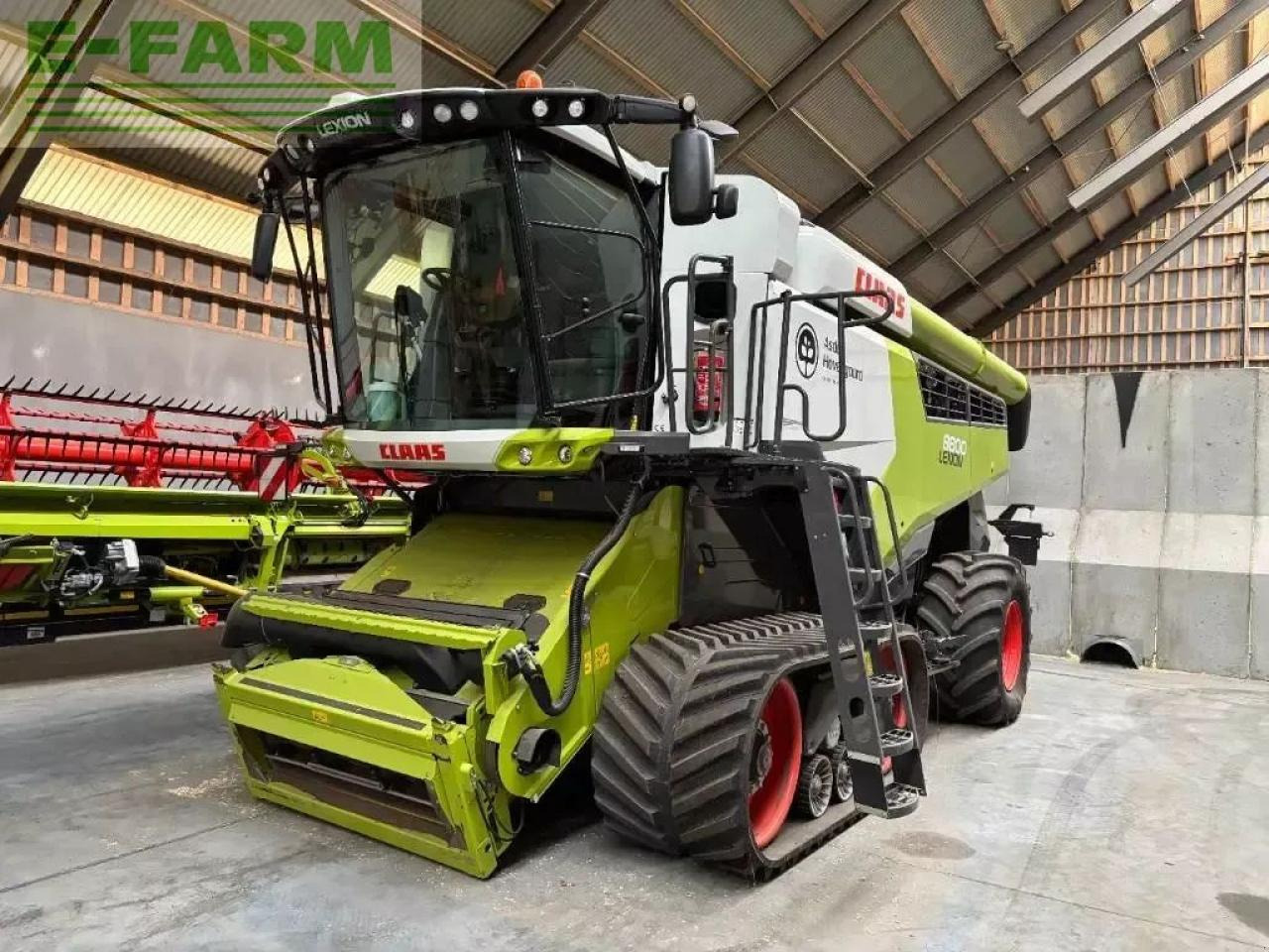 CLAAS lexion 8800 tt - Moissonneuse-batteuse: photos 1 CLAAS lexion 8800 tt - Moissonneuse-batteuse: photos 1