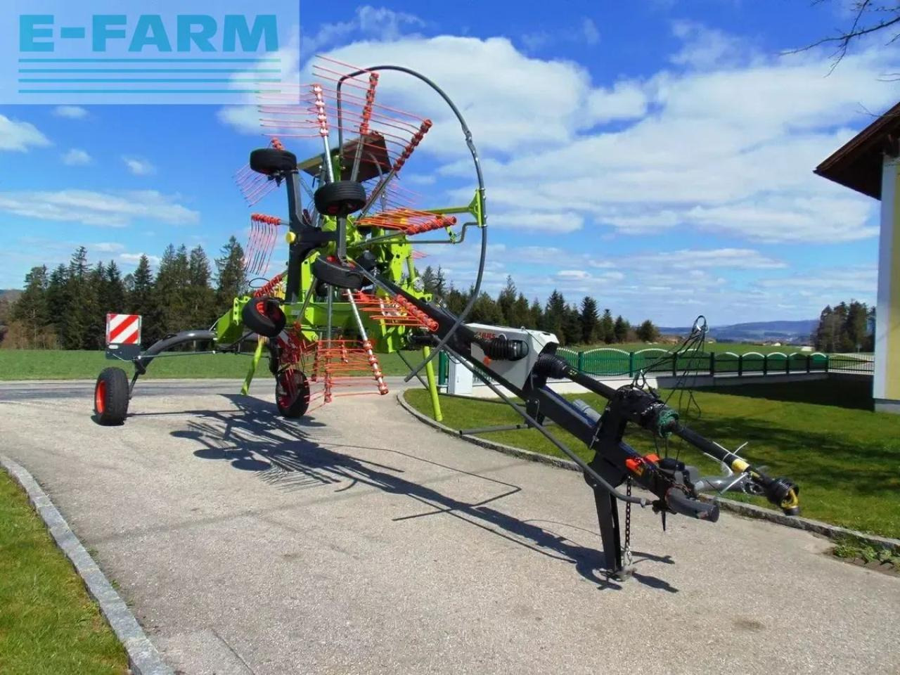 CLAAS liner 1600 - Faneuse: photos 2 CLAAS liner 1600 - Faneuse: photos 2