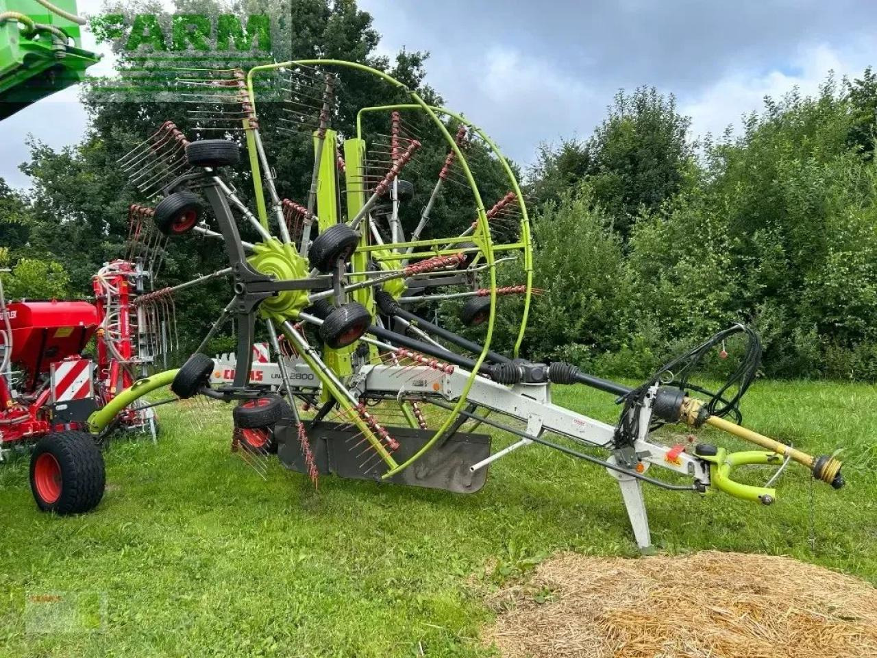 CLAAS liner 2800 - Faneuse: photos 1 CLAAS liner 2800 - Faneuse: photos 1
