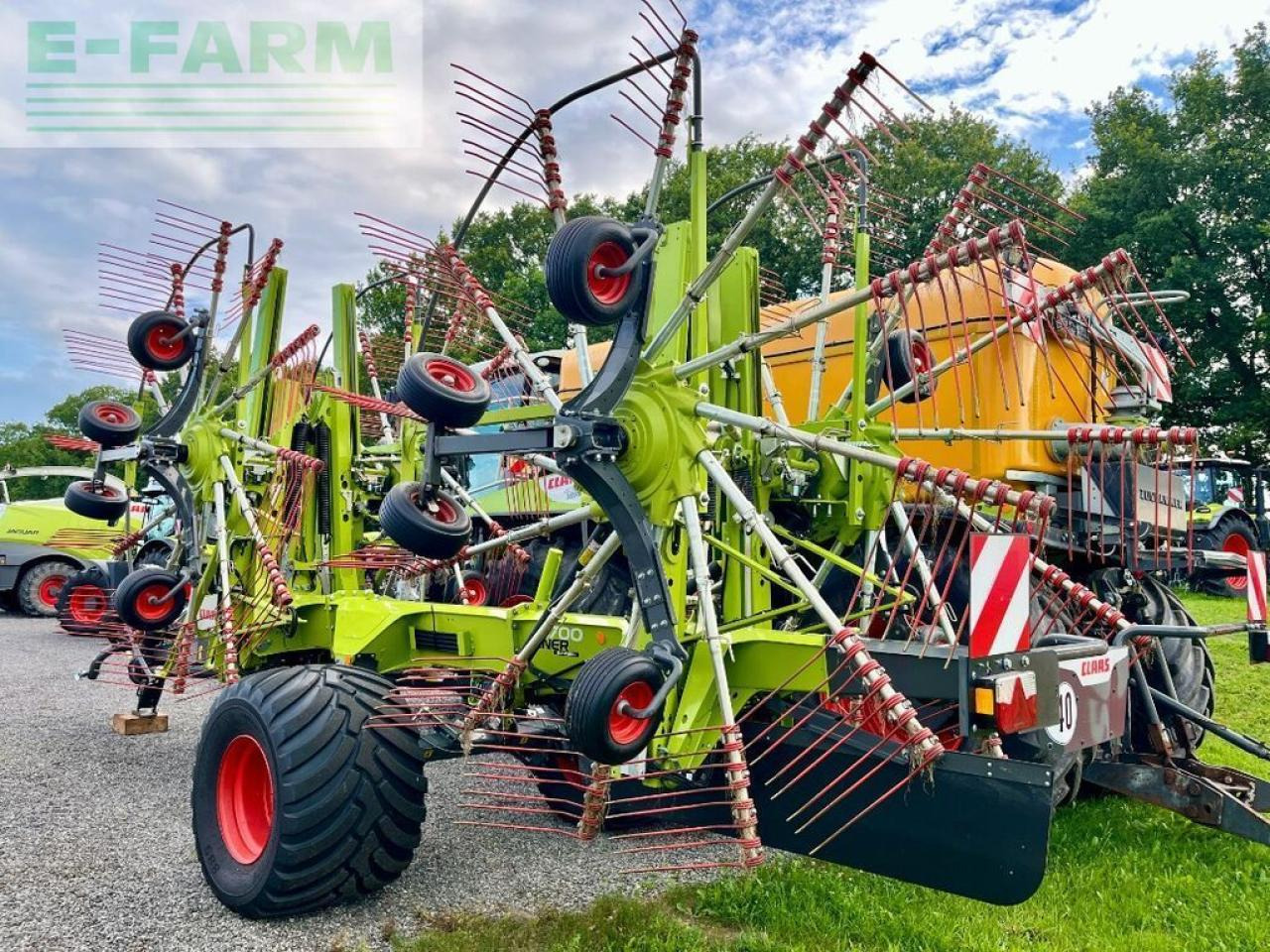 CLAAS liner 4700 business pro, nur 153 h ! - Faneuse: photos 4 CLAAS liner 4700 business pro, nur 153 h ! - Faneuse: photos 4