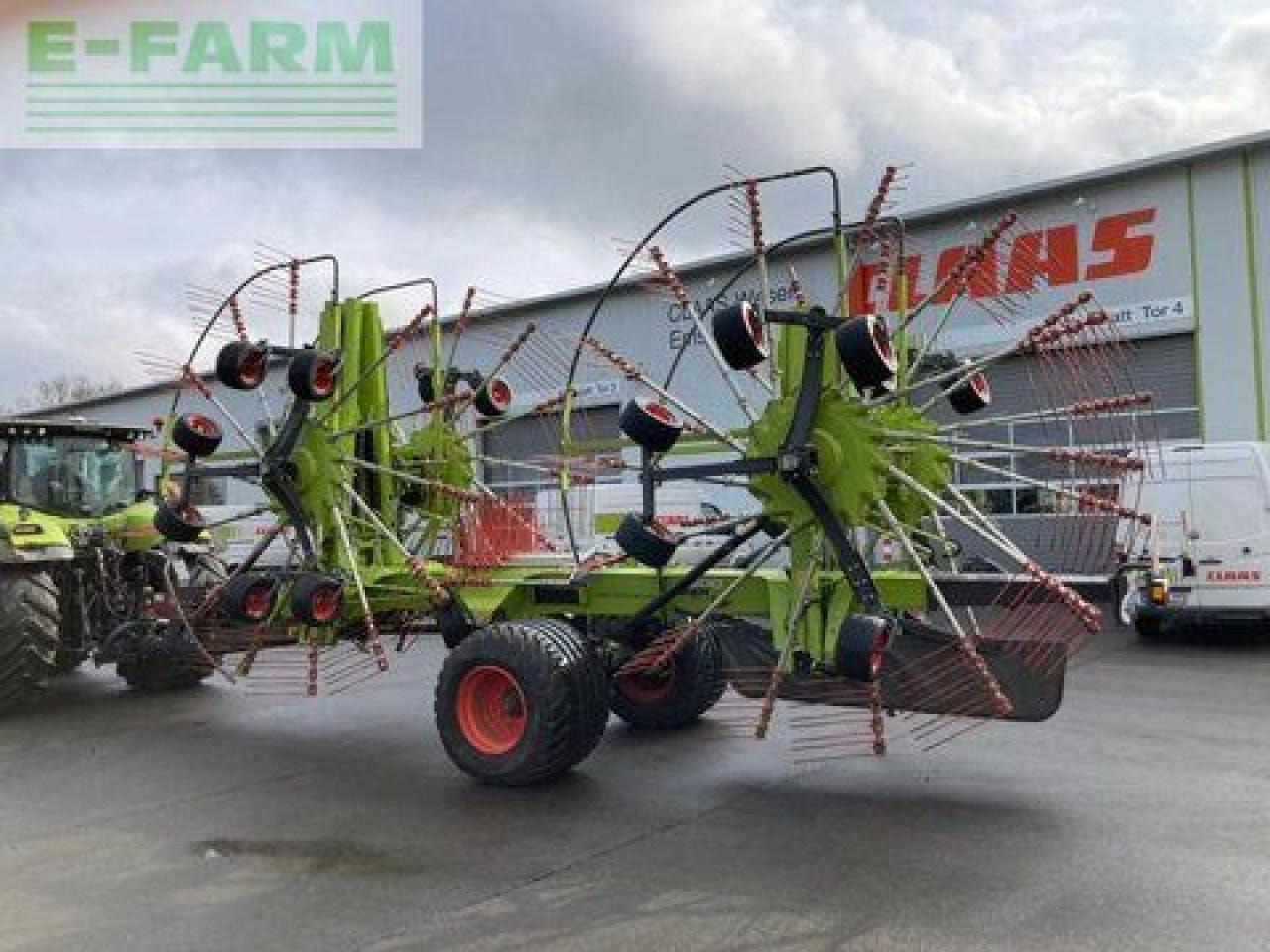 CLAAS liner 4900 business - Faneuse: photos 2 CLAAS liner 4900 business - Faneuse: photos 2