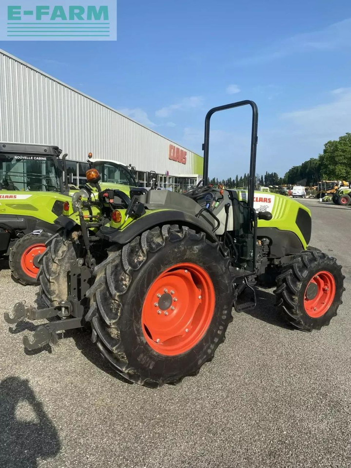 CLAAS nexos 240 f arceau 4rm F - Tracteur agricole: photos 3 CLAAS nexos 240 f arceau 4rm F - Tracteur agricole: photos 3