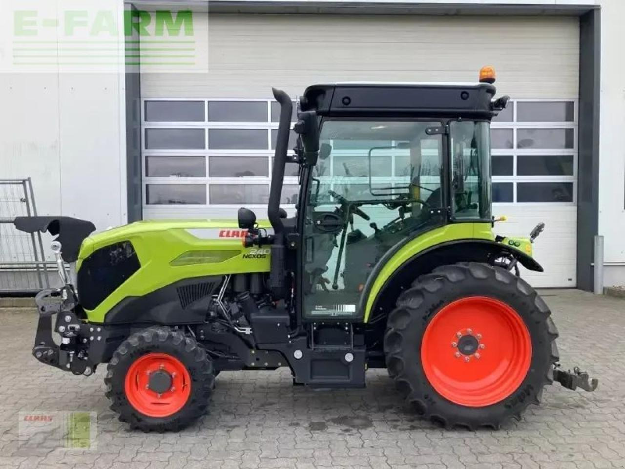 CLAAS nexos 240 s advanced - Tracteur agricole: photos 2 CLAAS nexos 240 s advanced - Tracteur agricole: photos 2