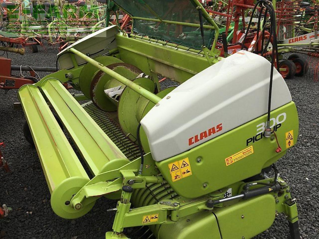 CLAAS pick-up 300 - Accessoire aux ensileuses: photos 1 CLAAS pick-up 300 - Accessoire aux ensileuses: photos 1