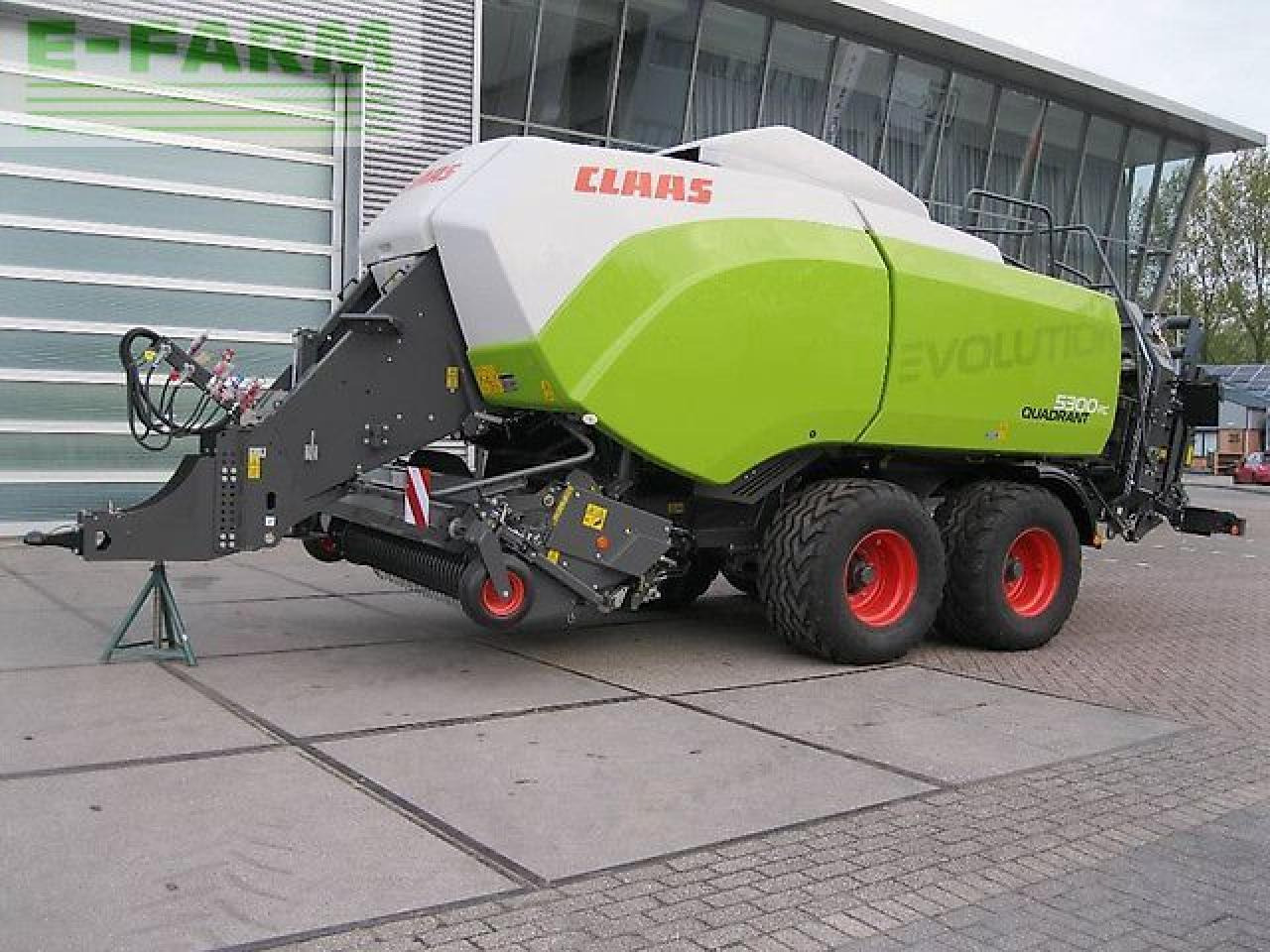 CLAAS quadrant 5300 evolution fc tandem - Presse à balles cubiques: photos 1 CLAAS quadrant 5300 evolution fc tandem - Presse à balles cubiques: photos 1