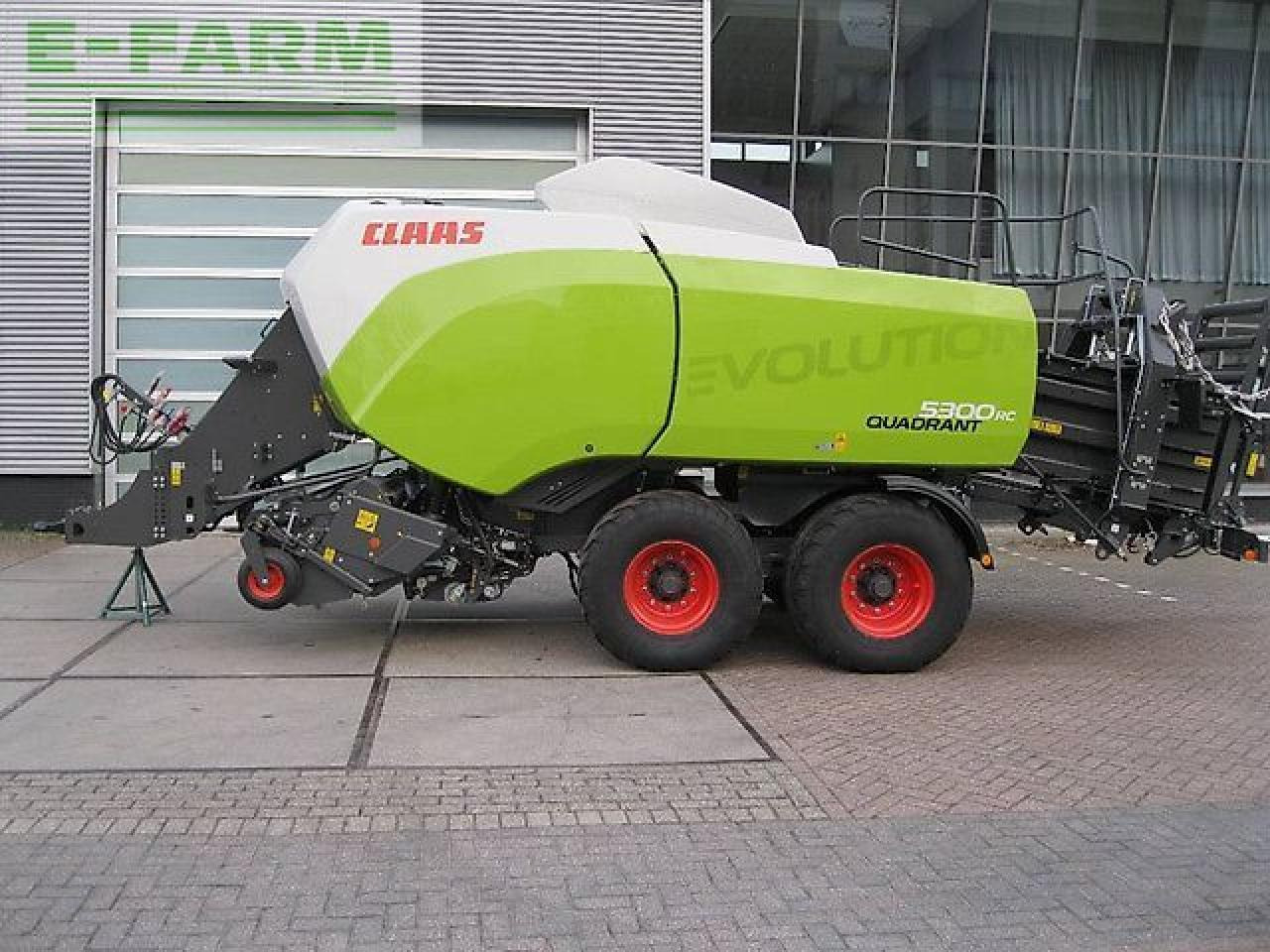 CLAAS quadrant 5300 evolution fc tandem - Presse à balles cubiques: photos 2 CLAAS quadrant 5300 evolution fc tandem - Presse à balles cubiques: photos 2
