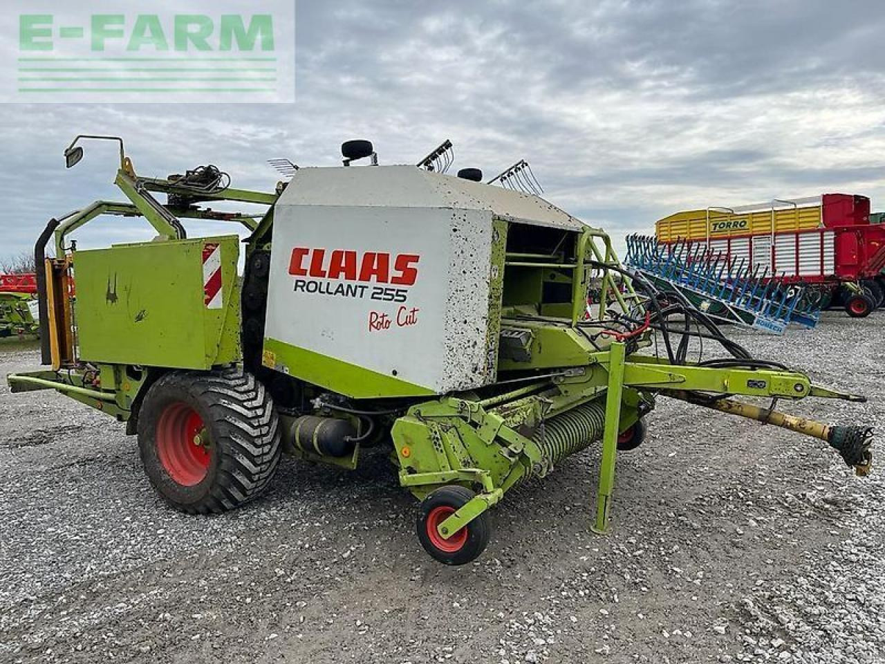 CLAAS rollant 255 rc uniwrap - Presse à balles cubiques: photos 1 CLAAS rollant 255 rc uniwrap - Presse à balles cubiques: photos 1