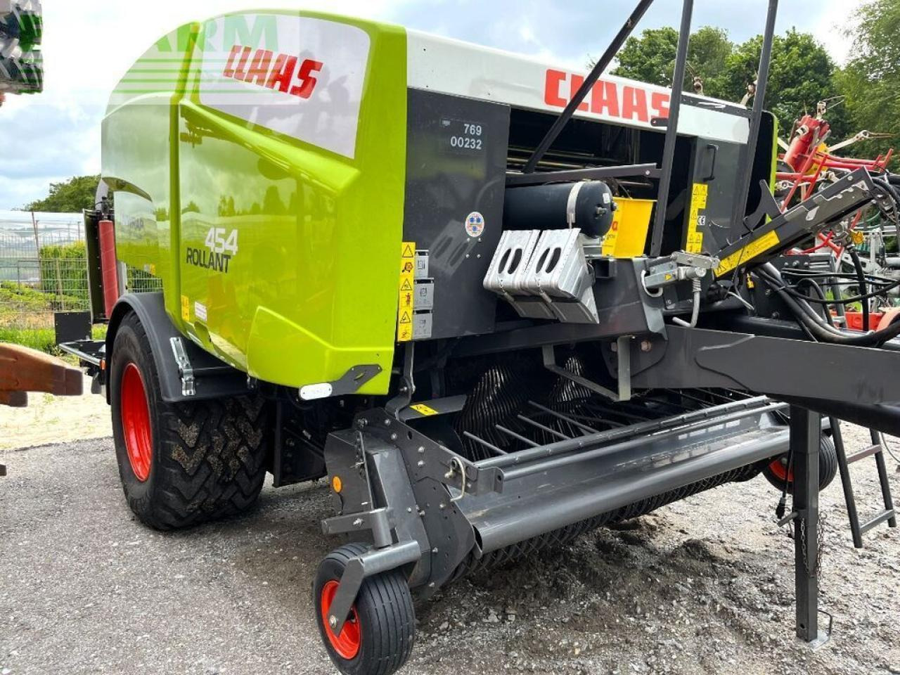 CLAAS rollant 454 rc pro uniwrap - Presse à balles cubiques: photos 2 CLAAS rollant 454 rc pro uniwrap - Presse à balles cubiques: photos 2