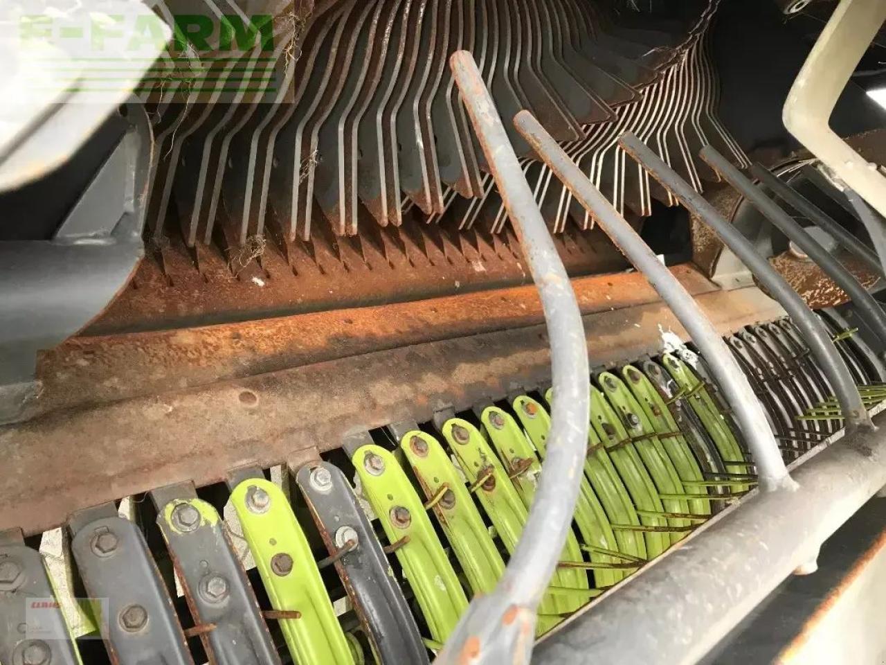 CLAAS rollant uniwrap 455(roto cut 25 messer) - Presse à balles cubiques: photos 3 CLAAS rollant uniwrap 455(roto cut 25 messer) - Presse à balles cubiques: photos 3