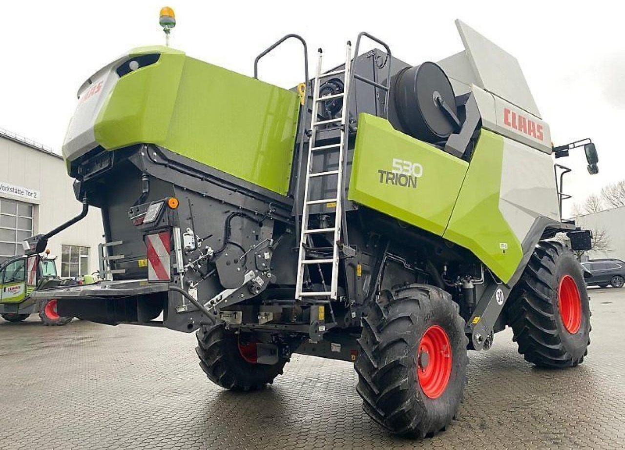 CLAAS trion 530 - Moissonneuse-batteuse: photos 2 CLAAS trion 530 - Moissonneuse-batteuse: photos 2