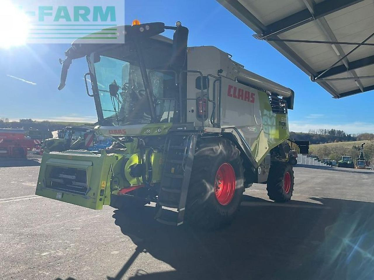 CLAAS trion 530 montana top!! - Moissonneuse-batteuse: photos 5 CLAAS trion 530 montana top!! - Moissonneuse-batteuse: photos 5
