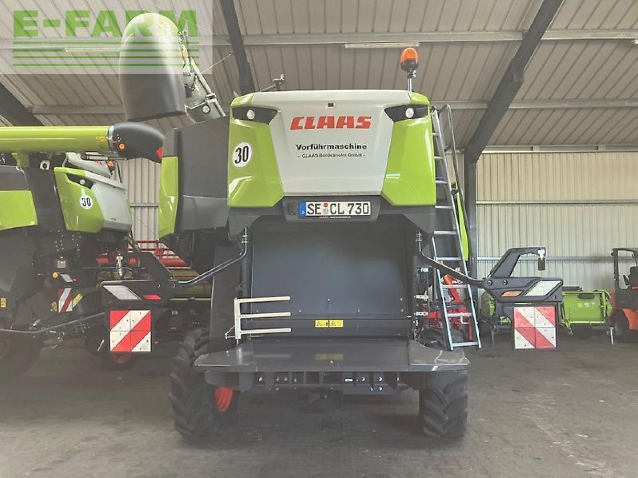 CLAAS trion 730 - Moissonneuse-batteuse: photos 3 CLAAS trion 730 - Moissonneuse-batteuse: photos 3
