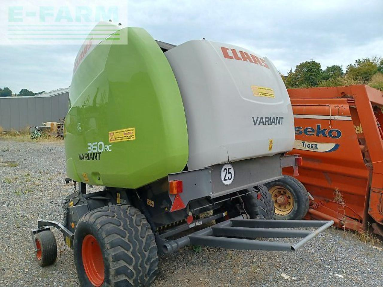 CLAAS variant 360 rc - Presse à balles cubiques: photos 3 CLAAS variant 360 rc - Presse à balles cubiques: photos 3