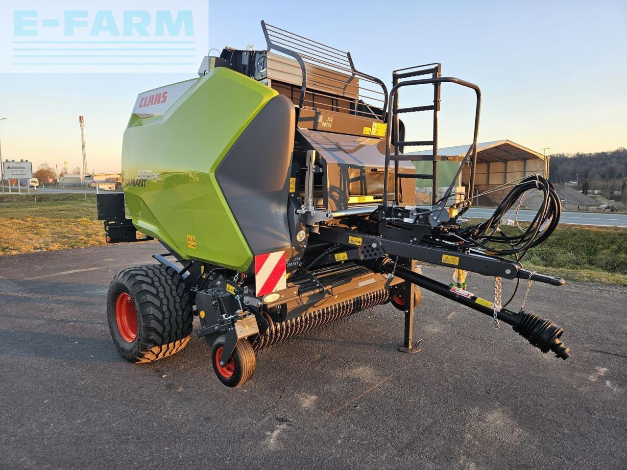 CLAAS variant 565rc - Presse à balles cubiques: photos 2 CLAAS variant 565rc - Presse à balles cubiques: photos 2