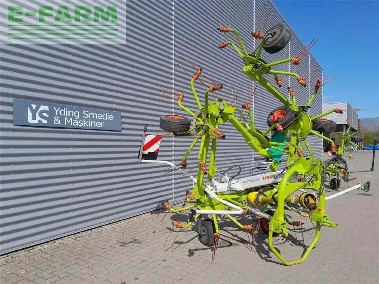 CLAAS volto 800 - Faneuse: photos 3 CLAAS volto 800 - Faneuse: photos 3