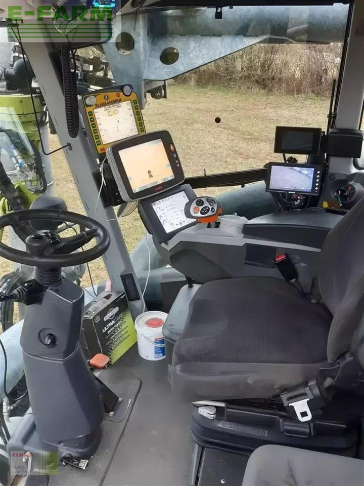 Pulvé automoteur CLAAS xerion 4000 saddle trac SADDLE TRAC: photos 17