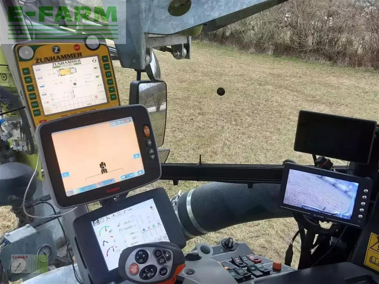 Pulvé automoteur CLAAS xerion 4000 saddle trac SADDLE TRAC: photos 20