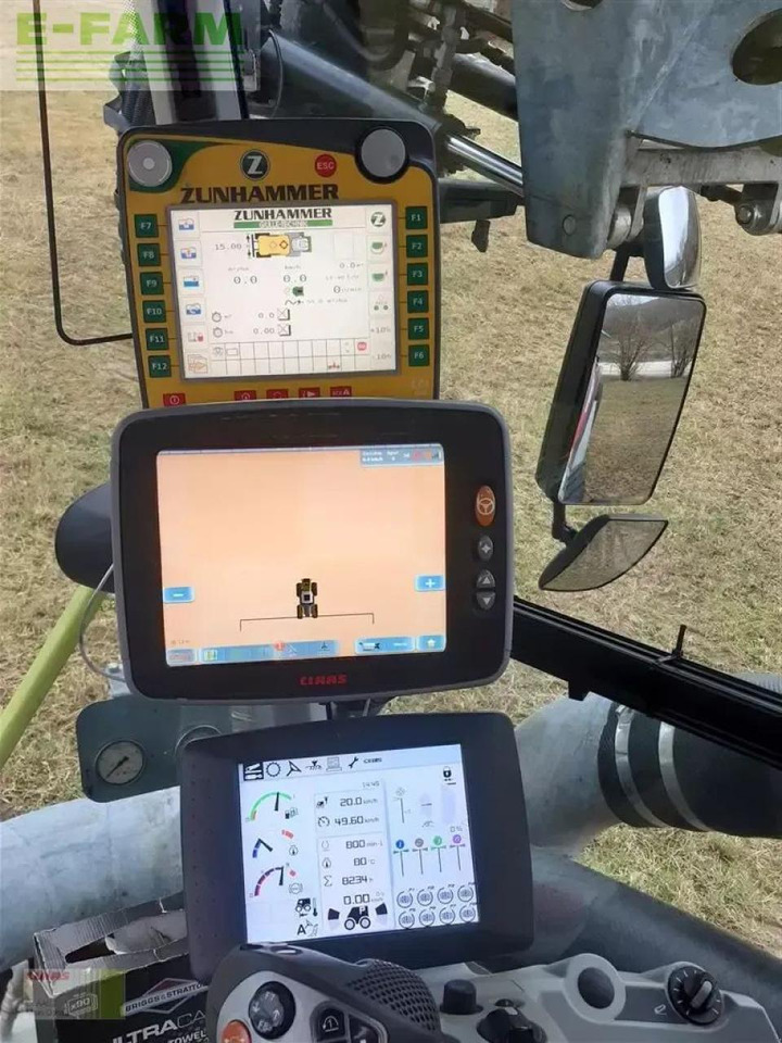 Pulvé automoteur CLAAS xerion 4000 saddle trac SADDLE TRAC: photos 21