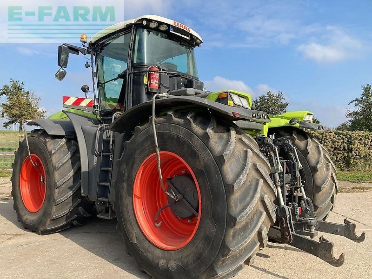 CLAAS xerion 5000 trac TRAC - Tracteur agricole: photos 4 CLAAS xerion 5000 trac TRAC - Tracteur agricole: photos 4