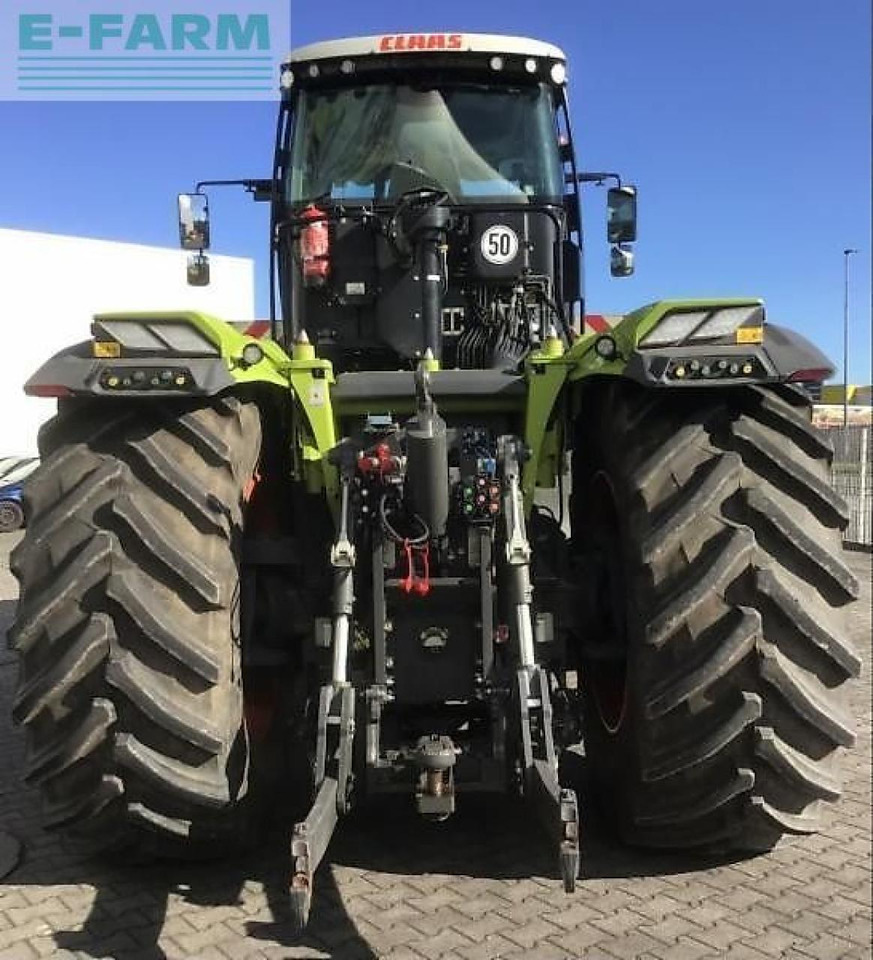 CLAAS xerion 5000 vc - Tracteur agricole: photos 5 CLAAS xerion 5000 vc - Tracteur agricole: photos 5