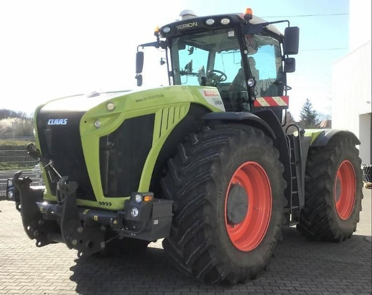 CLAAS xerion 5000 vc - Tracteur agricole: photos 1 CLAAS xerion 5000 vc - Tracteur agricole: photos 1