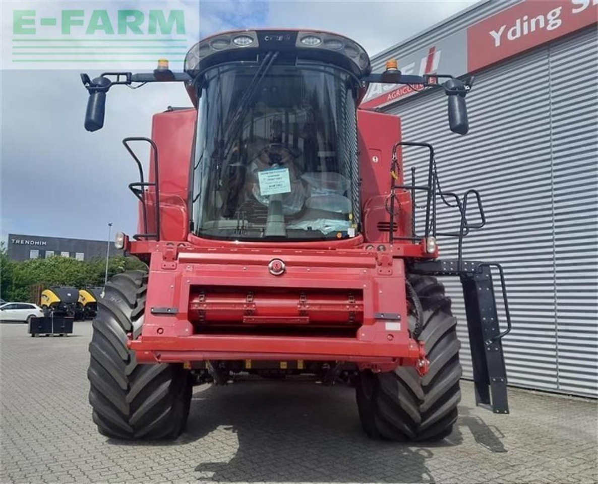 Case-IH 8250 kampagnepris axial-flow 8250 med 35 fod varioskærebord - Moissonneuse-batteuse: photos 5 Case-IH 8250 kampagnepris axial-flow 8250 med 35 fod varioskærebord - Moissonneuse-batteuse: photos 5