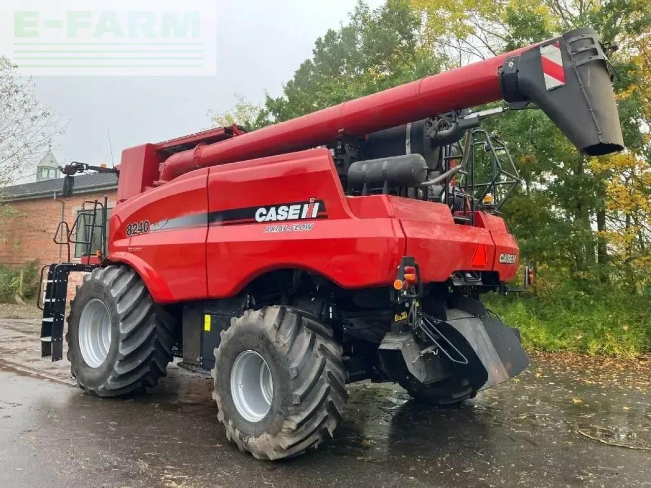 Case-IH axial 8240 - Moissonneuse-batteuse: photos 4 Case-IH axial 8240 - Moissonneuse-batteuse: photos 4