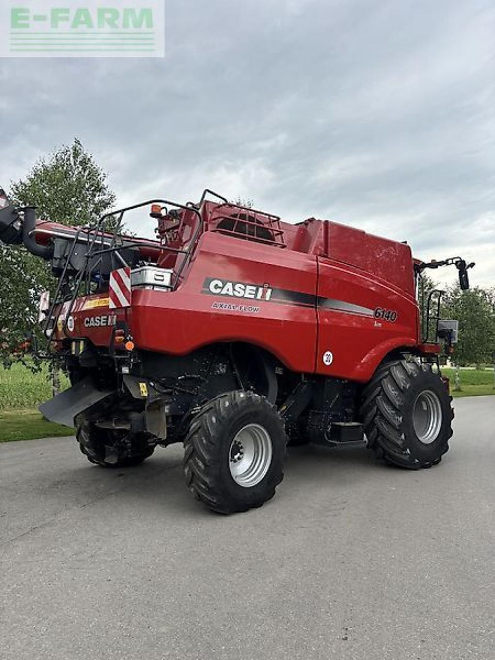 Case-IH axial-flow 6140 - Moissonneuse-batteuse: photos 4 Case-IH axial-flow 6140 - Moissonneuse-batteuse: photos 4