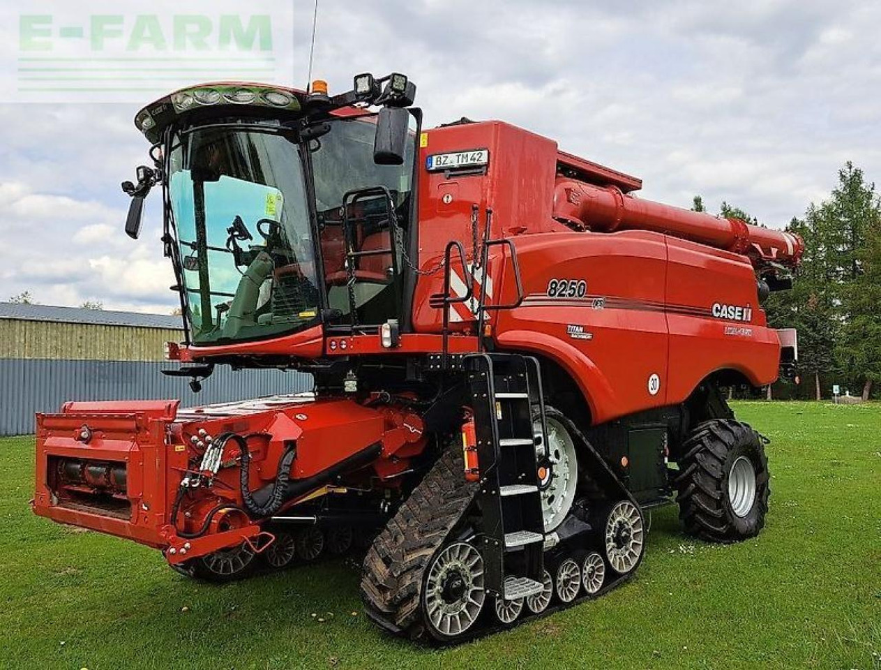 Case-IH axial flow 8250 sts - Moissonneuse-batteuse: photos 1 Case-IH axial flow 8250 sts - Moissonneuse-batteuse: photos 1