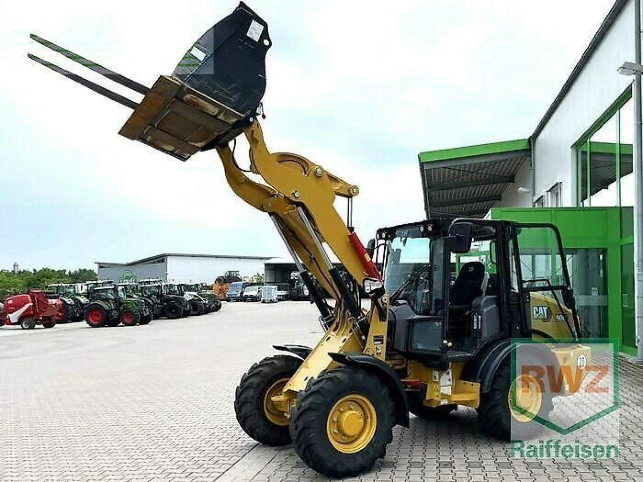 Caterpillar 906 radlader - Mini pelle: photos 1 Caterpillar 906 radlader - Mini pelle: photos 1