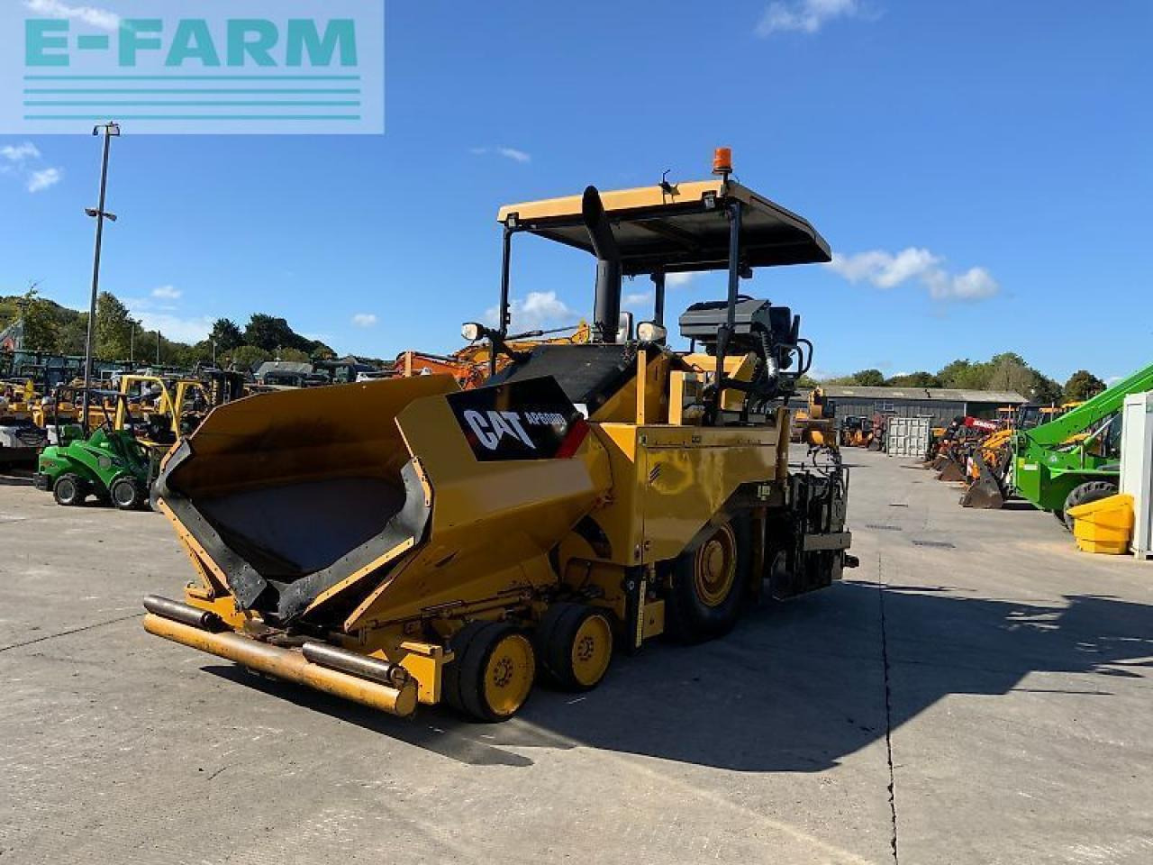 Caterpillar ap 600d asphalt paver finisher (st24422) - Tracteur agricole: photos 5 Caterpillar ap 600d asphalt paver finisher (st24422) - Tracteur agricole: photos 5