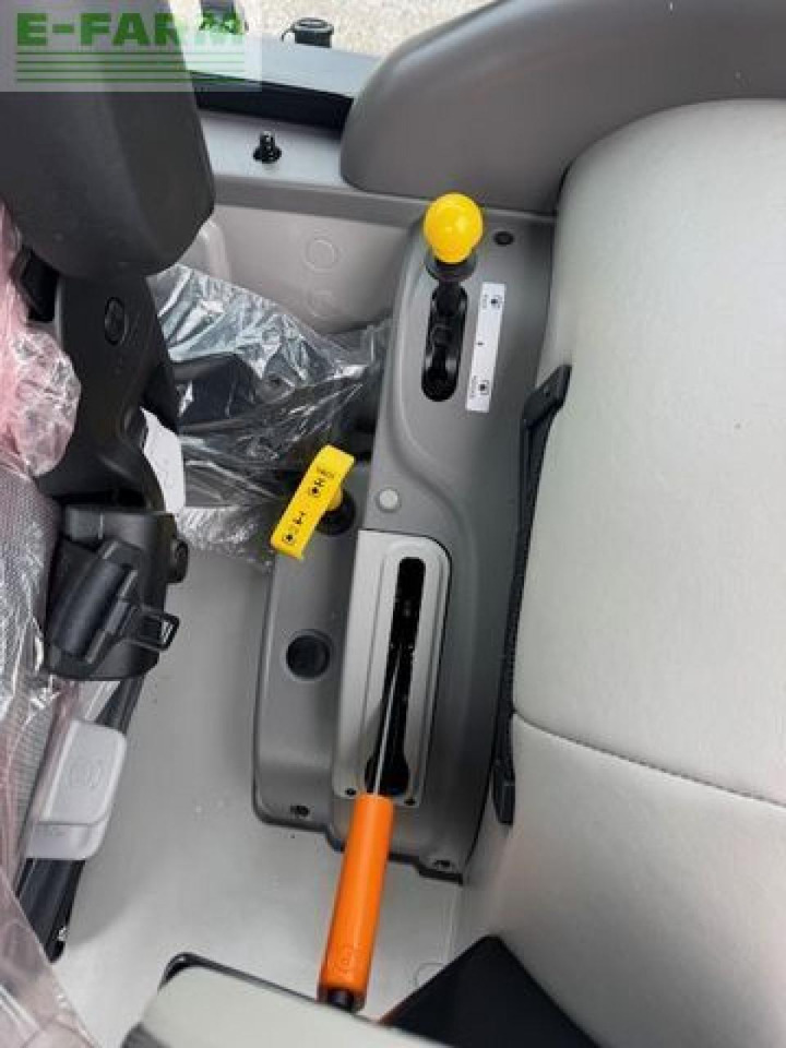 Tracteur agricole Deutz-Fahr 5115: photos 9 Tracteur agricole Deutz-Fahr 5115: photos 9