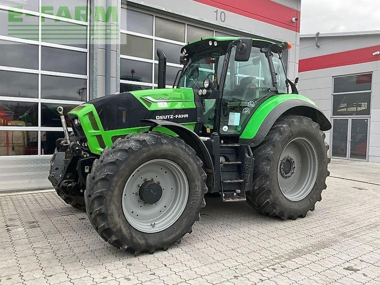 Deutz-Fahr 7250 ttv - Tracteur agricole: photos 1 Deutz-Fahr 7250 ttv - Tracteur agricole: photos 1