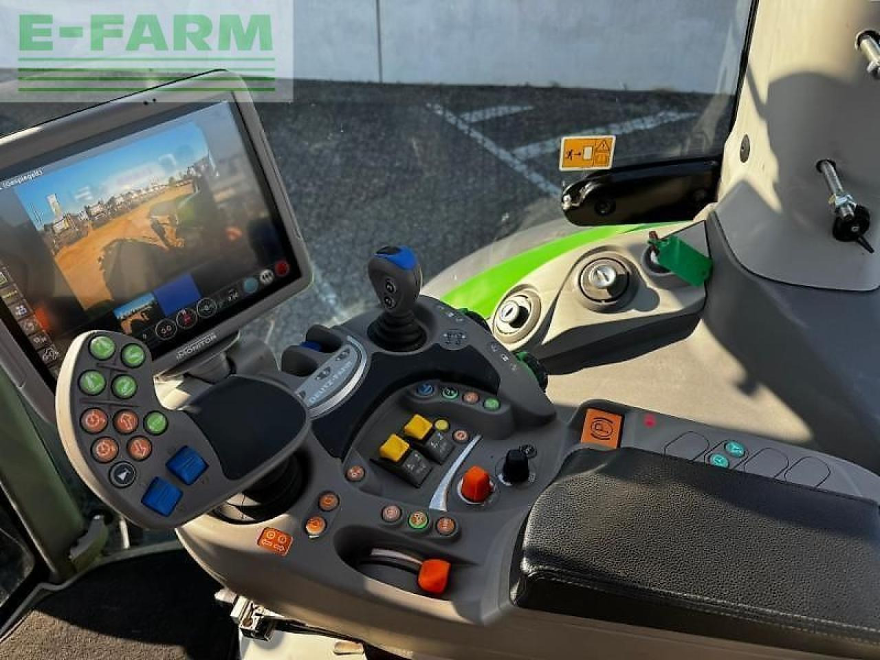 Tracteur agricole Deutz-Fahr 8280 ttv: photos 11