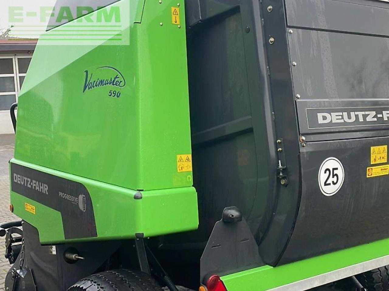 Deutz-Fahr vari master 590 - Presse à balles cubiques: photos 2 Deutz-Fahr vari master 590 - Presse à balles cubiques: photos 2