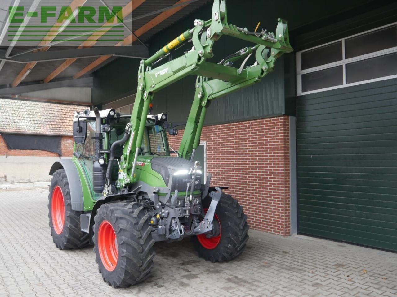 Fendt 211 s vario gen3 profi setting2 frontlader - Tracteur agricole: photos 2 Fendt 211 s vario gen3 profi setting2 frontlader - Tracteur agricole: photos 2