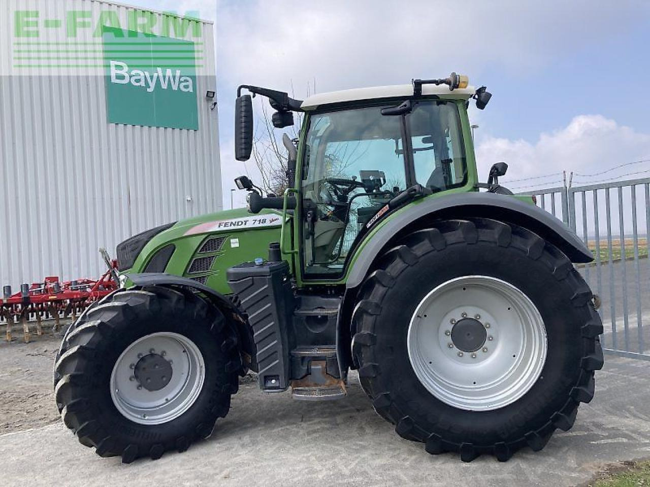 Fendt 718 vario profiplus ProfiPlus - Tracteur agricole: photos 2 Fendt 718 vario profiplus ProfiPlus - Tracteur agricole: photos 2