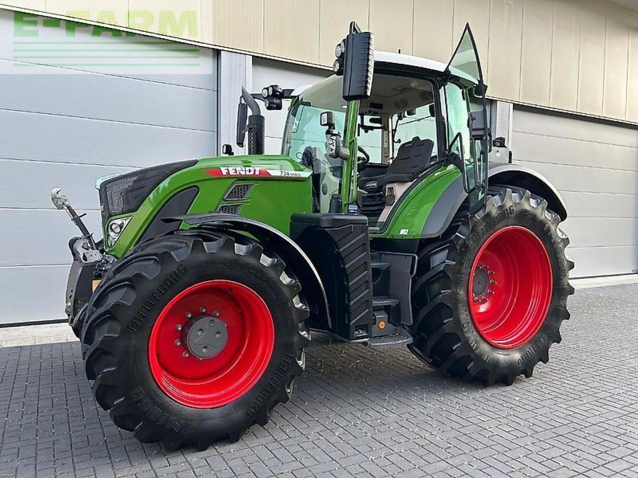 Fendt 724 vario gen.6 profi+ setting2 profiplus mit lage/entlastung, fwz, rtk, vf räder ProfiPlus - Tracteur agricole: photos 3 Fendt 724 vario gen.6 profi+ setting2 profiplus mit lage/entlastung, fwz, rtk, vf räder ProfiPlus - Tracteur agricole: photos 3