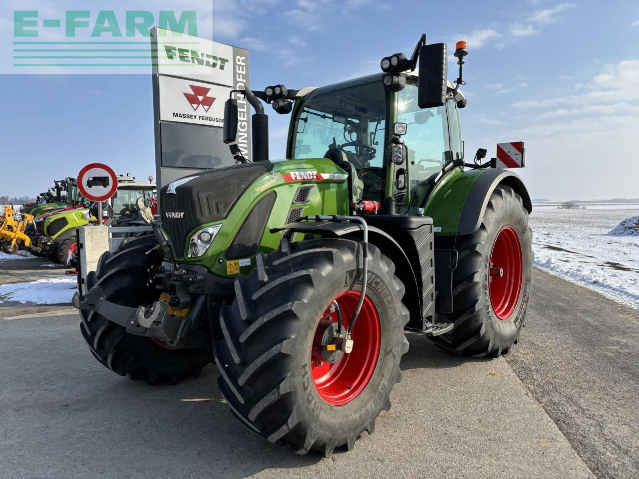 Fendt 724 vario profi+ ProfiPlus - Tracteur agricole: photos 3 Fendt 724 vario profi+ ProfiPlus - Tracteur agricole: photos 3